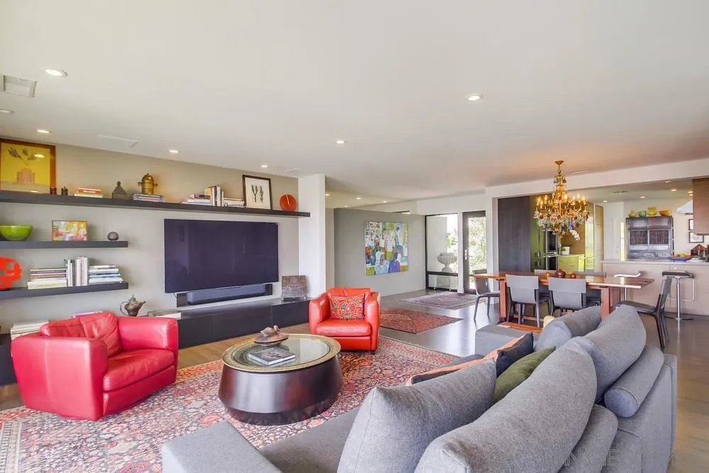 https://cdn.realtyfeed.com/cdn/127/260010184/56cc2cae6fd1680746c76857d8f9e391.webp