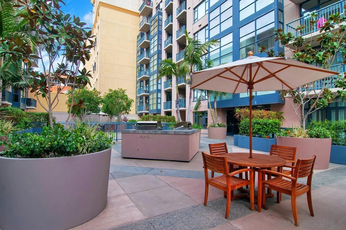 https://cdn.realtyfeed.com/cdn/127/260010186/753b3ee681db43e3d1641ac80d9ce51b.webp