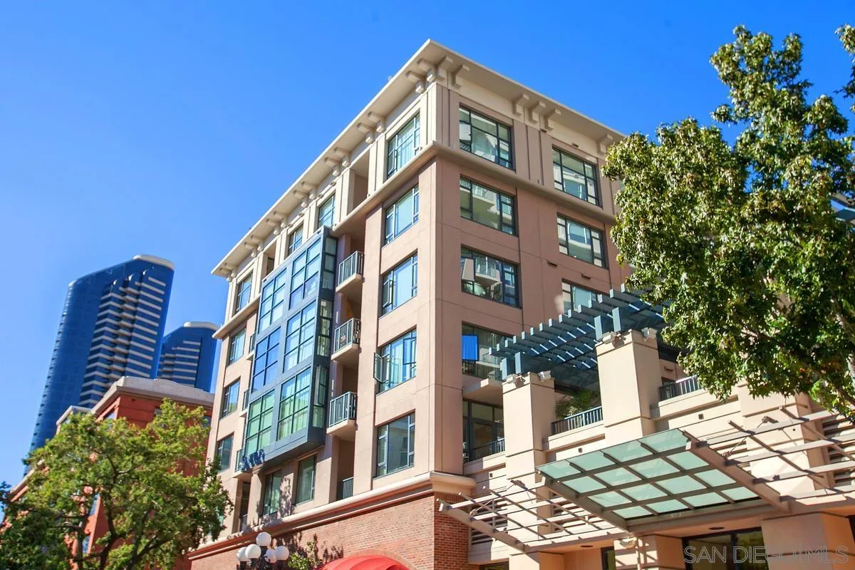 https://cdn.realtyfeed.com/cdn/127/260010186/798eeb30480d14130f01ca501923f8d1.webp