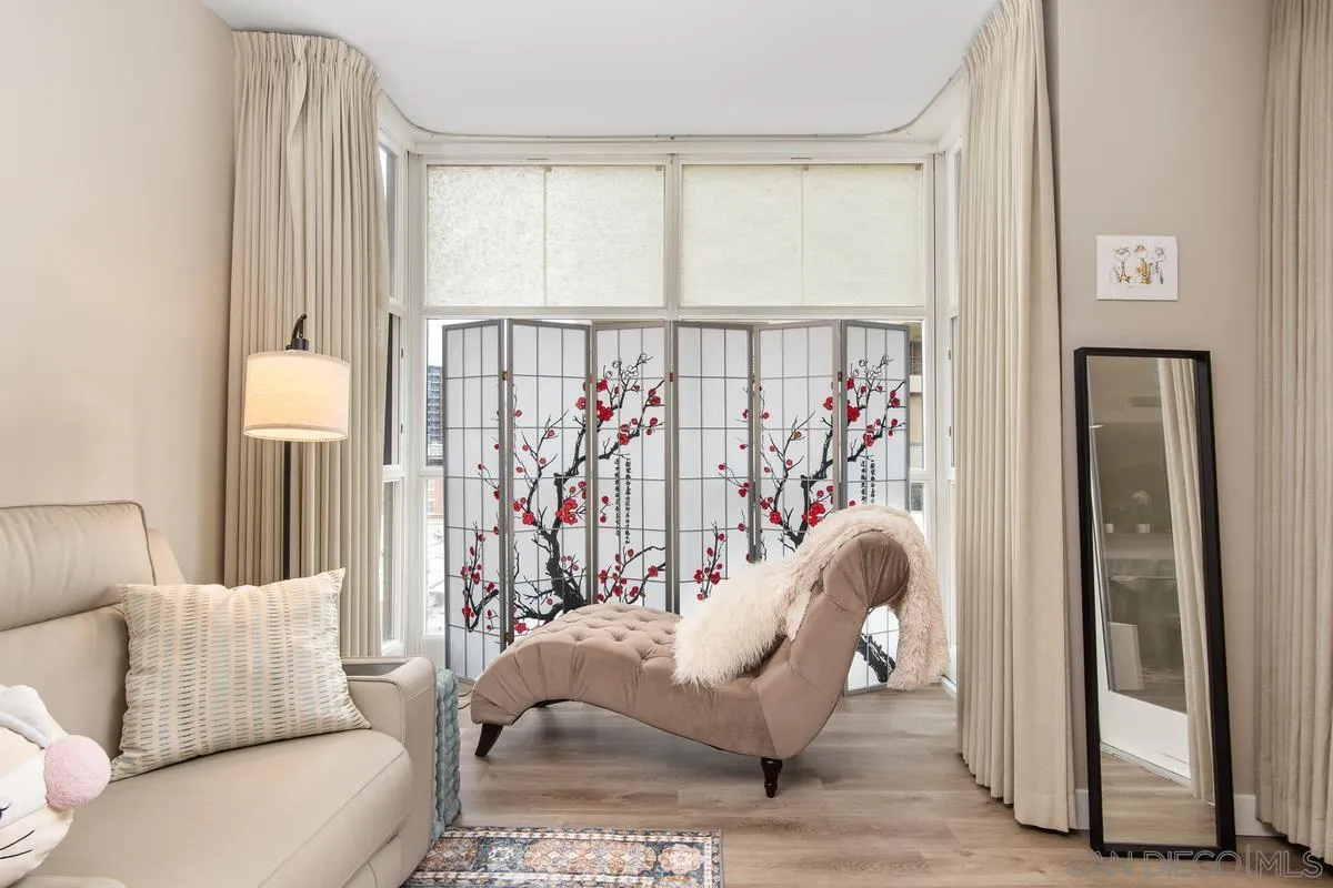 https://cdn.realtyfeed.com/cdn/127/260010186/866a668982f1f6f5e7f2524949626d10.webp