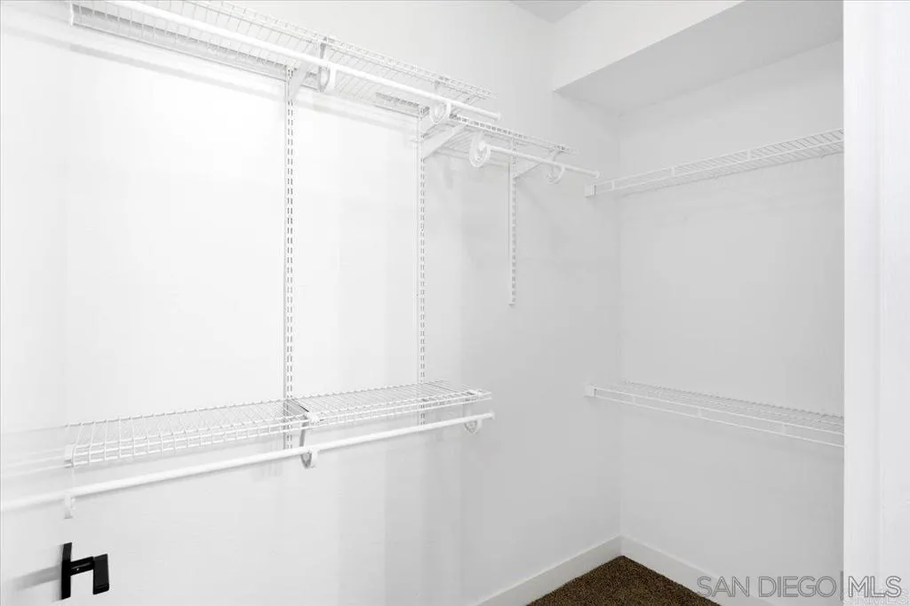 https://cdn.realtyfeed.com/cdn/127/260010187/1c7fb3c4db6d460348d604e0febb53f5.webp
