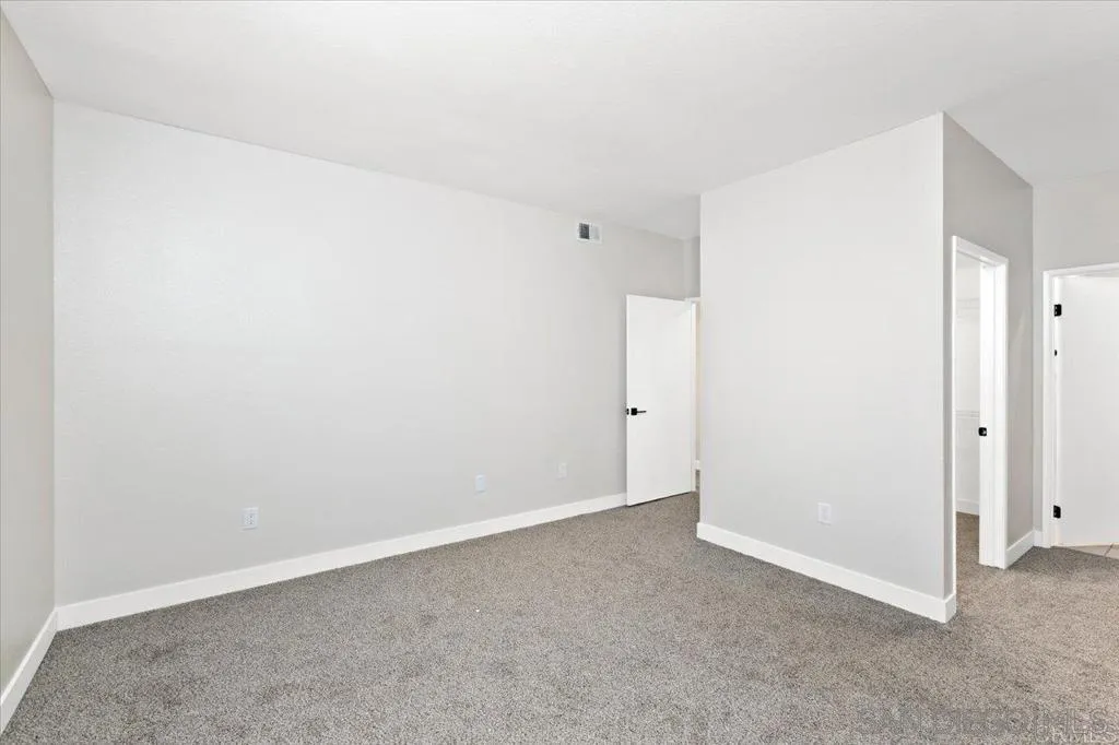 https://cdn.realtyfeed.com/cdn/127/260010187/e19ebf88f96925bd95ded039a971f2b5.webp