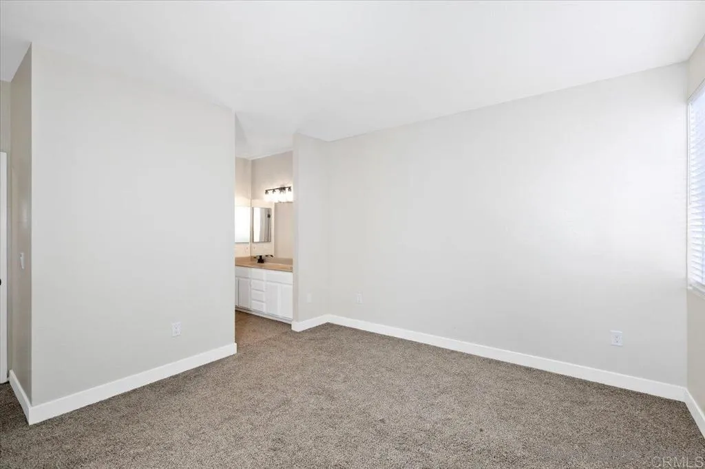 https://cdn.realtyfeed.com/cdn/127/260010187/f661c699add11d875f5e5d41f5fa539c.webp