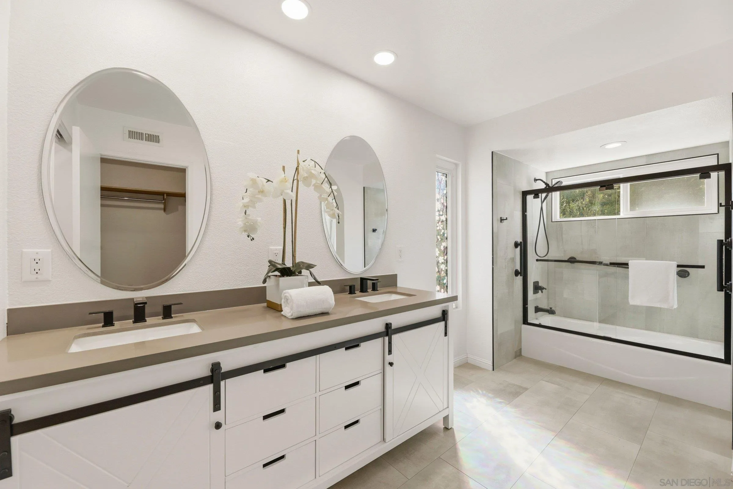 https://cdn.realtyfeed.com/cdn/127/260010191/075933826061a7b95dd4117f3222f6c8.webp