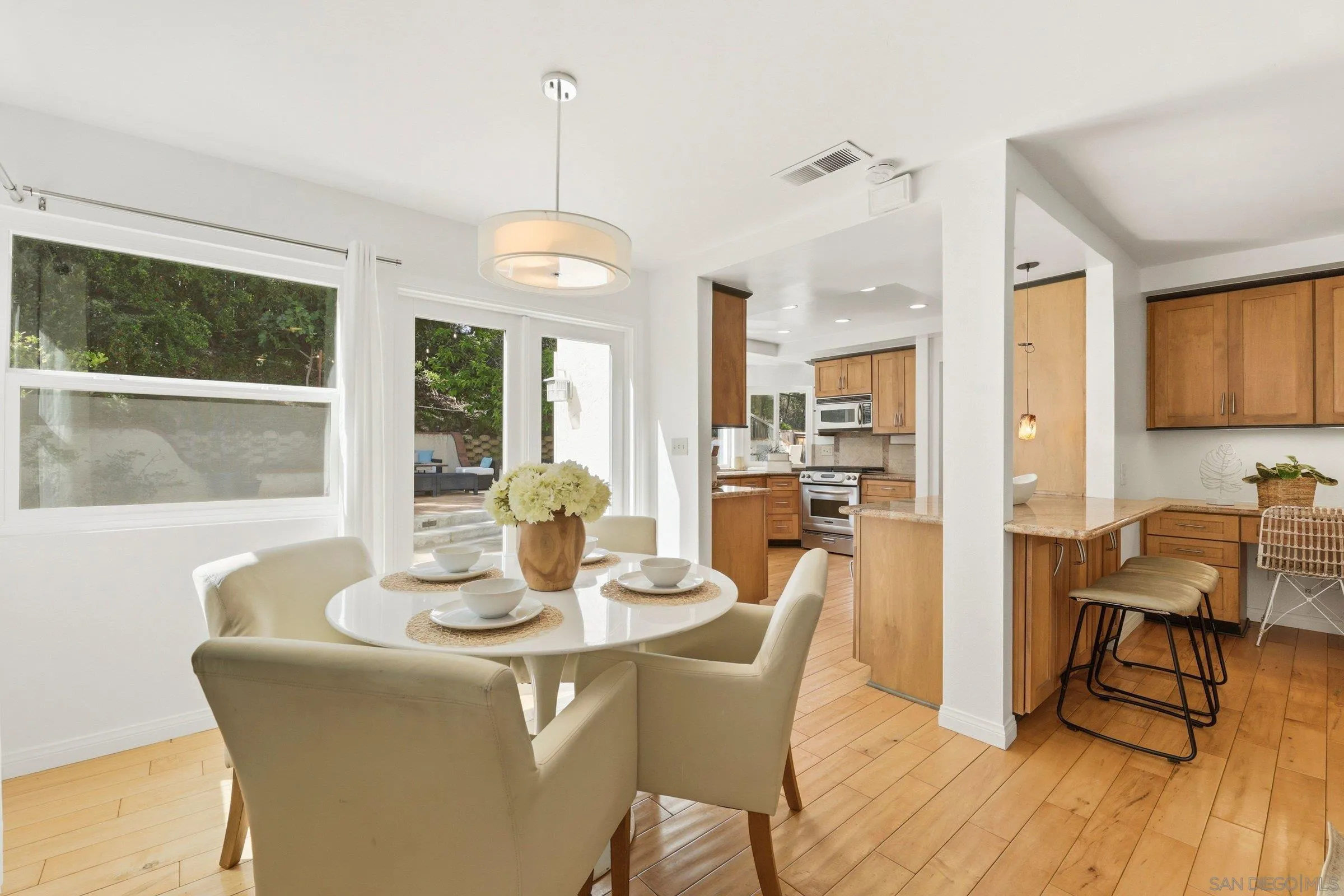https://cdn.realtyfeed.com/cdn/127/260010191/3580124b54a996654e605285cd56a124.webp