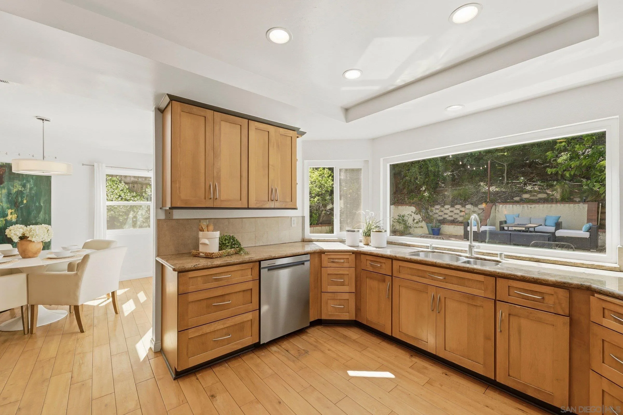 https://cdn.realtyfeed.com/cdn/127/260010191/5955b17e767f9744ff121f871e39427d.webp
