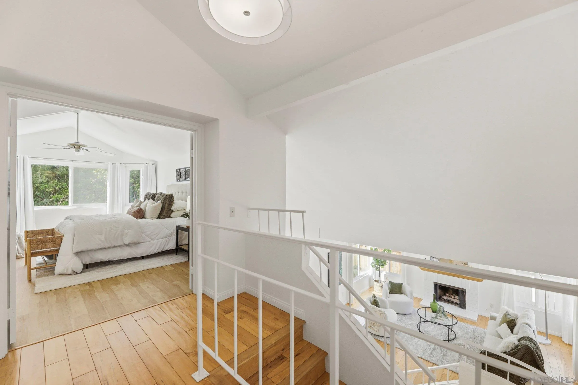 https://cdn.realtyfeed.com/cdn/127/260010191/e19e46b03afc28c4821747c43c01ce10.webp