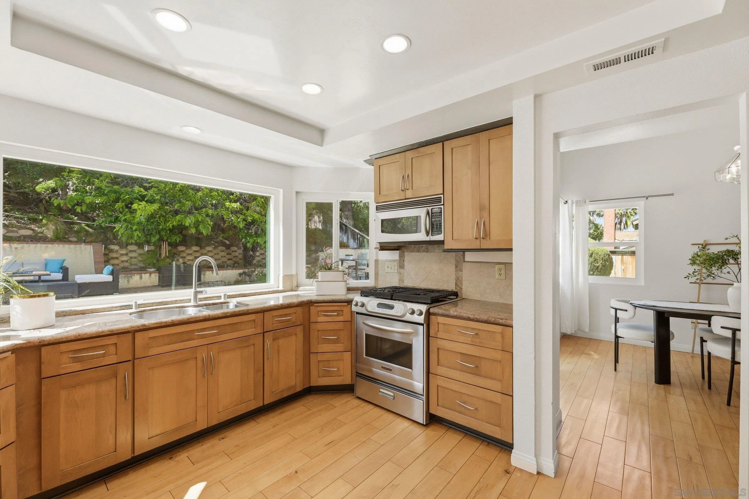 https://cdn.realtyfeed.com/cdn/127/260010191/f06861c5793bf5e4467ab468128111be.webp