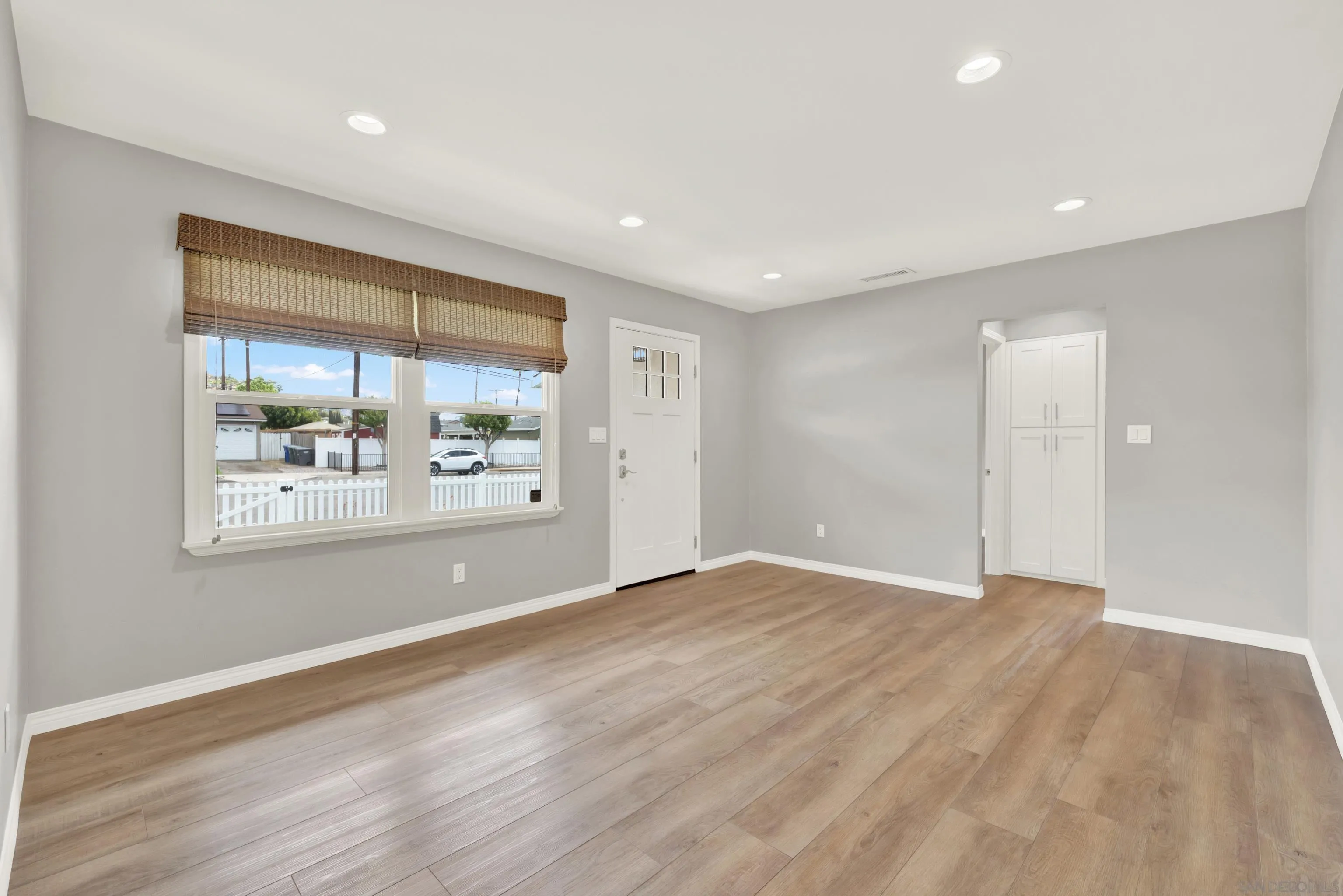 https://cdn.realtyfeed.com/cdn/127/260010193/02c660938f1d769bba539418082b1e84.webp