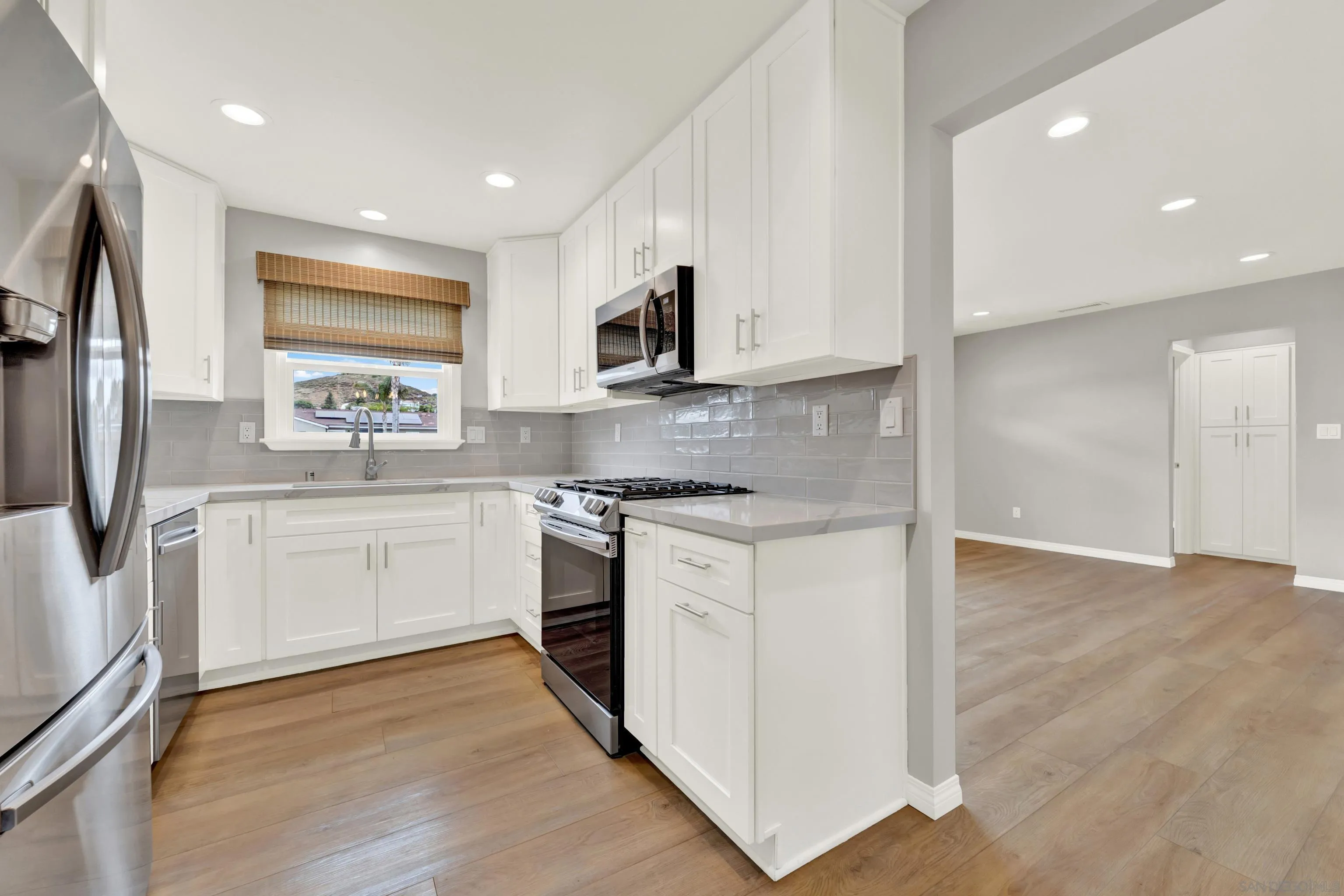 https://cdn.realtyfeed.com/cdn/127/260010193/580c44bc5f2d92344ce28b7e7c430927.webp