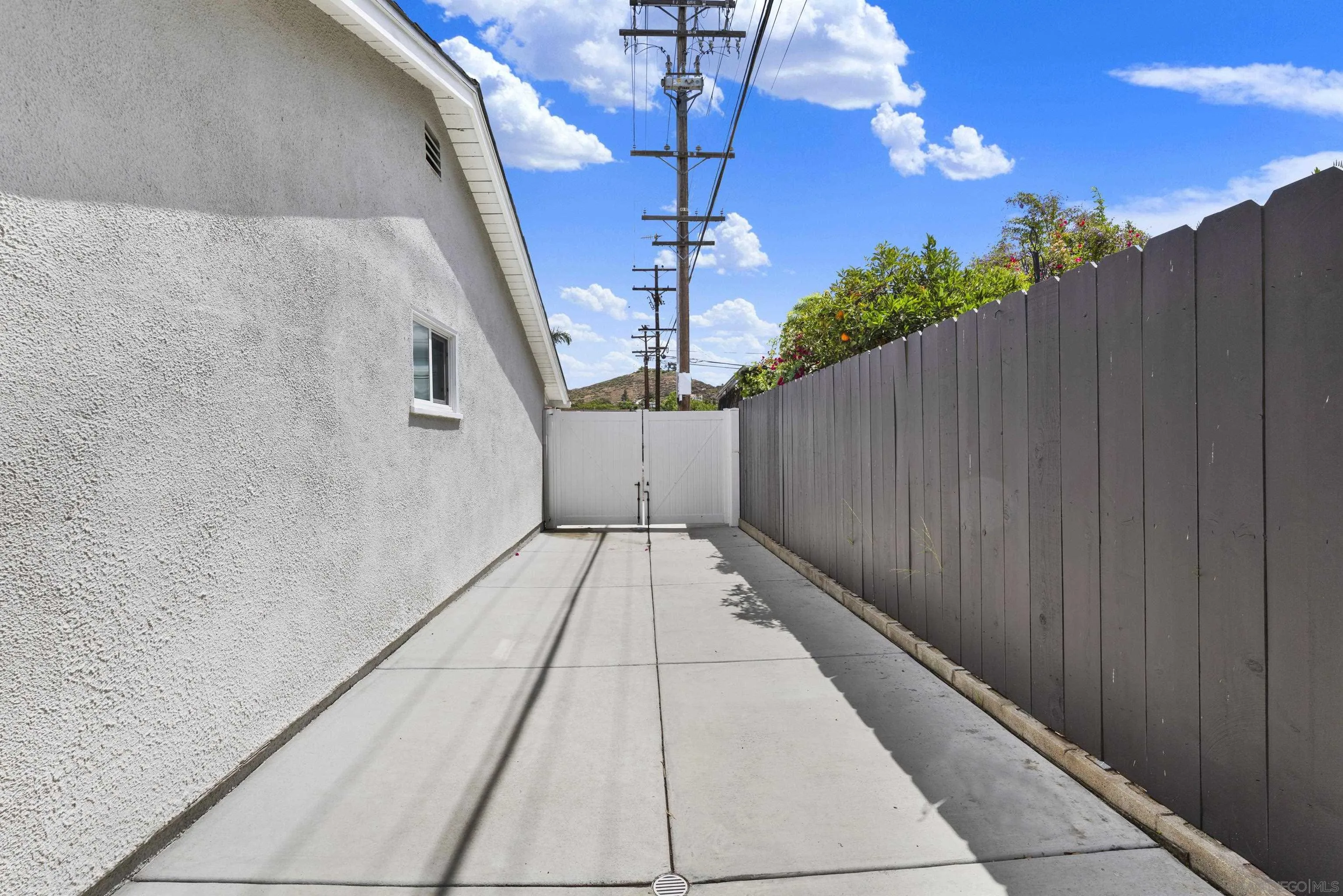 https://cdn.realtyfeed.com/cdn/127/260010193/96c1bd57730a5c8c1050d475d0a1a1a0.webp