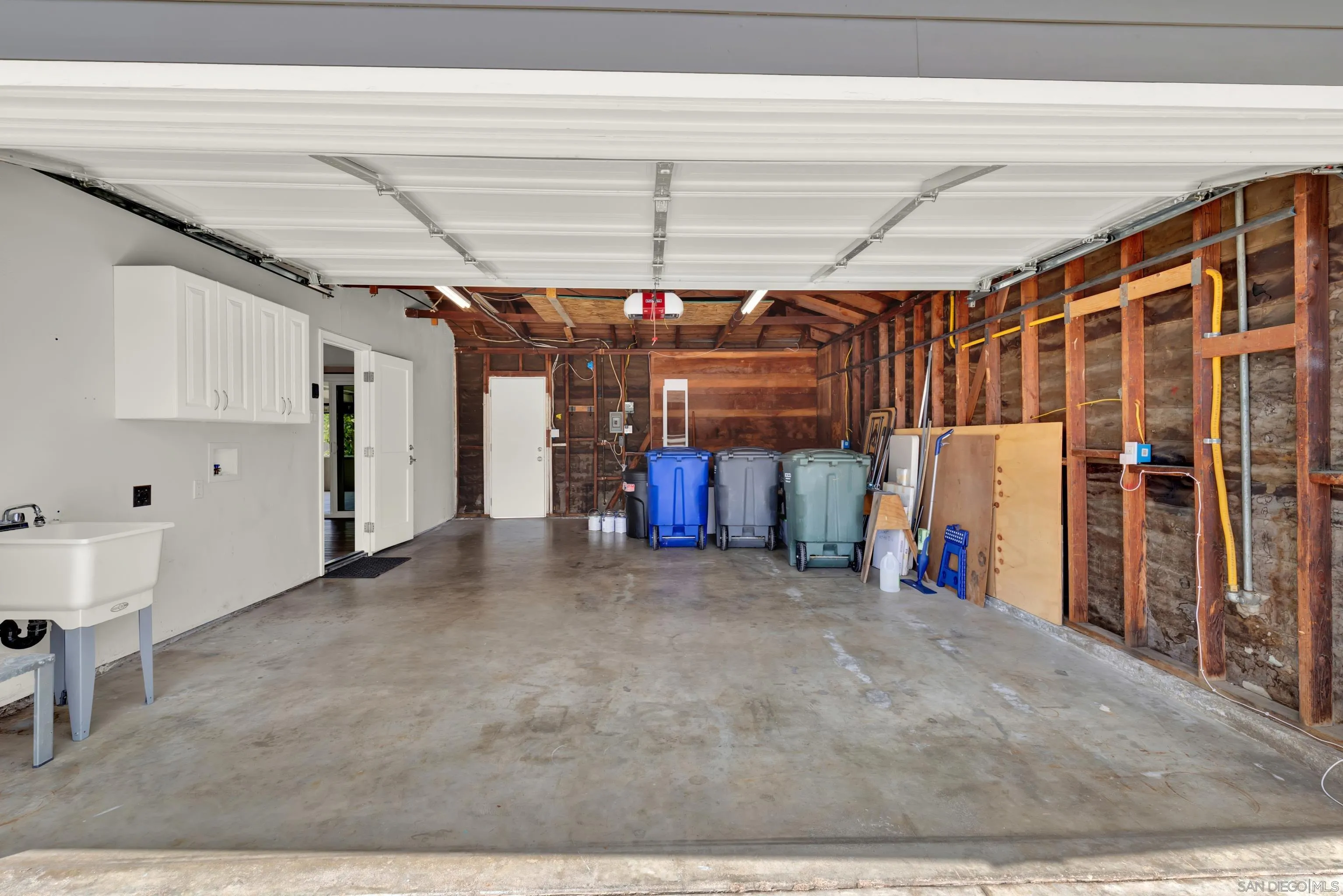 https://cdn.realtyfeed.com/cdn/127/260010193/b5a8bc88ca1ffe502764f1cd1c2825b6.webp