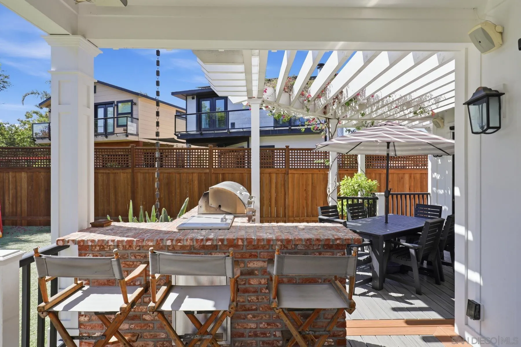 https://cdn.realtyfeed.com/cdn/127/260010199/32d3a858be63c5b268ba50b1ef96077b.webp