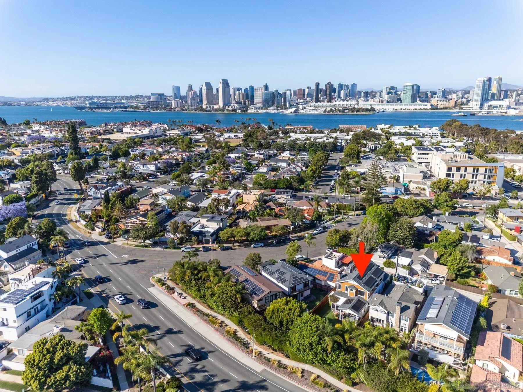 https://cdn.realtyfeed.com/cdn/127/260010199/be6d63e187d76a4c5c7c66c68d4a4195.webp