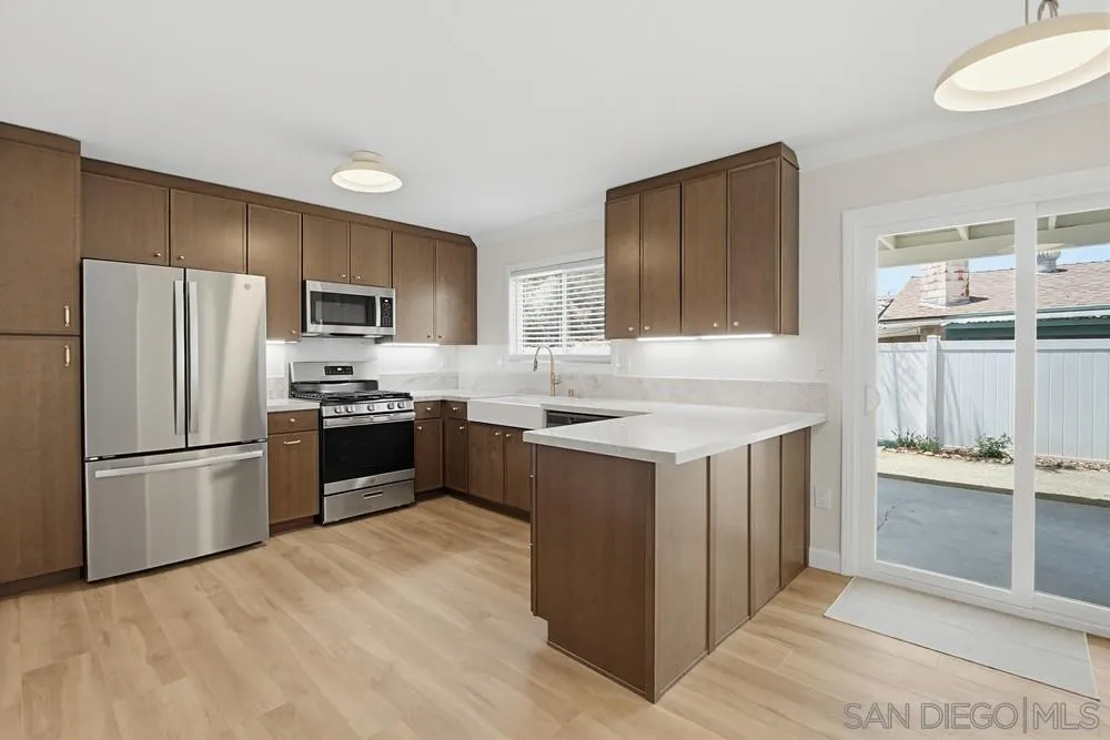 https://cdn.realtyfeed.com/cdn/127/260010204/0aa917a850bc4d3df6fbee40841c4b60.webp