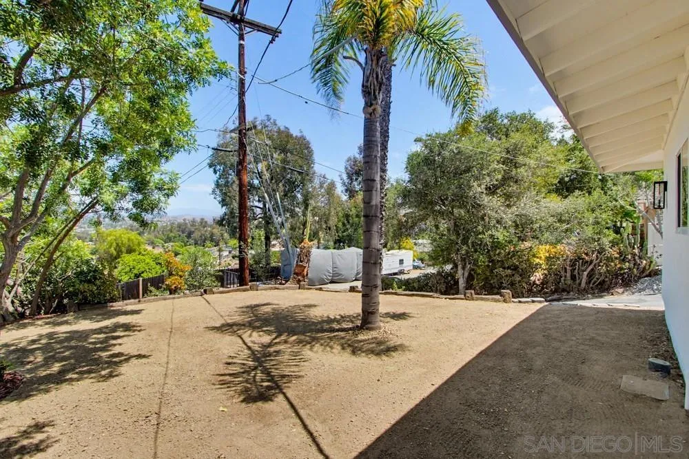https://cdn.realtyfeed.com/cdn/127/260010204/393b7a1b407ccf0aab25f46517137438.webp