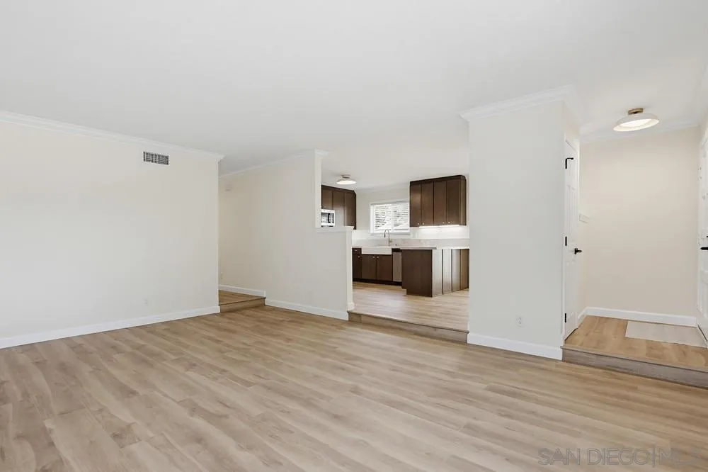 https://cdn.realtyfeed.com/cdn/127/260010204/3fe53cb417bc6375f45e7f49b0b912ce.webp