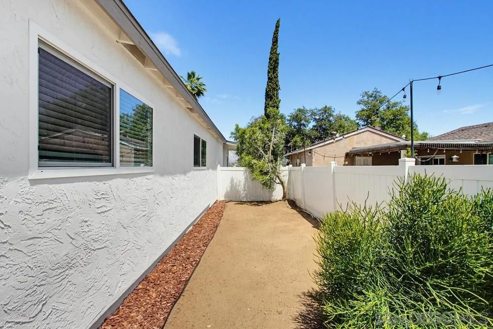 https://cdn.realtyfeed.com/cdn/127/260010204/42bea08db66123e5b45d80d1319af2e7.webp