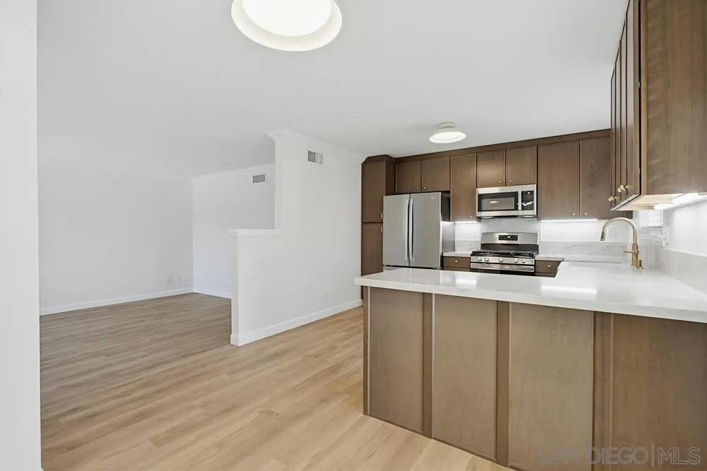 https://cdn.realtyfeed.com/cdn/127/260010204/f68603f0689d55349e05988f6705757b.webp