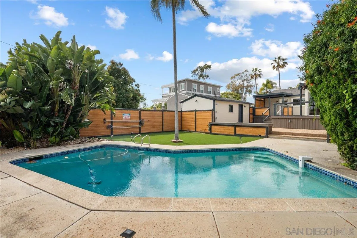 https://cdn.realtyfeed.com/cdn/127/260010205/1113311a8d4bdc57efca5ee0d546f883.webp