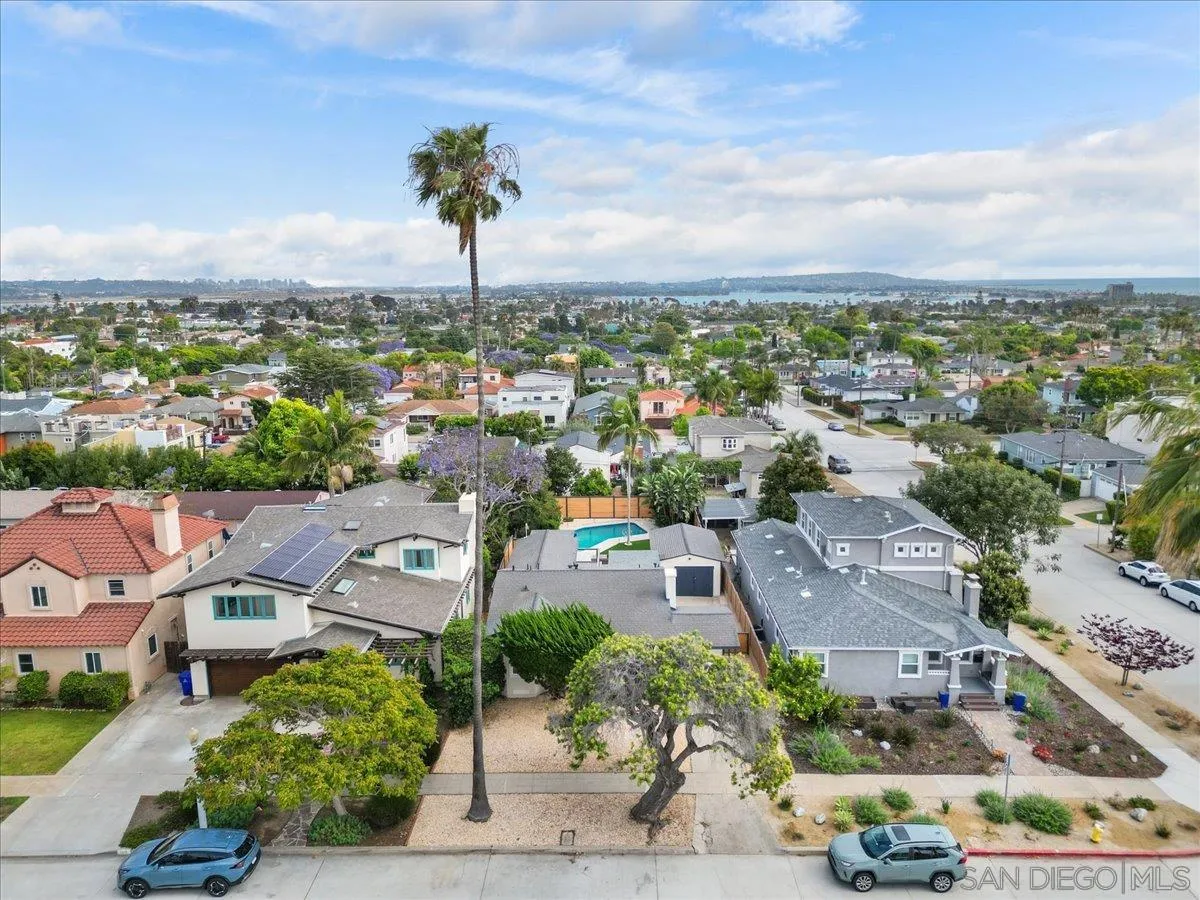 https://cdn.realtyfeed.com/cdn/127/260010205/38cb0baedbe42fdc07b2e613d688e64f.webp