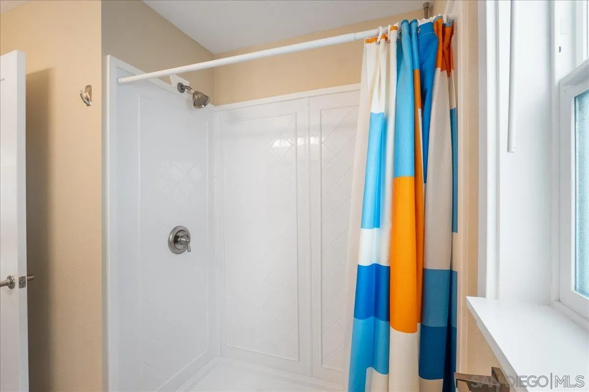 https://cdn.realtyfeed.com/cdn/127/260010205/691989f8fc4c82521241c05ae55c3d4f.webp