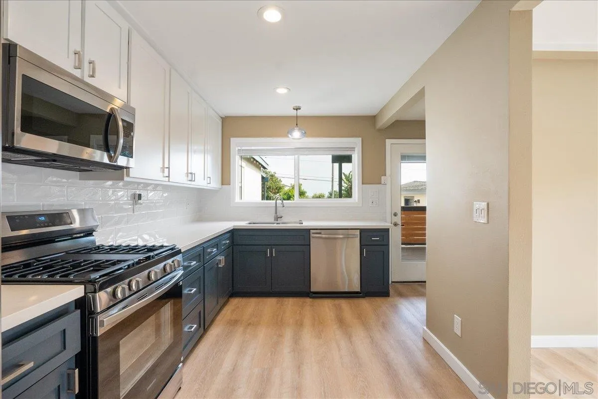 https://cdn.realtyfeed.com/cdn/127/260010205/a8d1ea2a8c585ce44453a663d157a6b5.webp