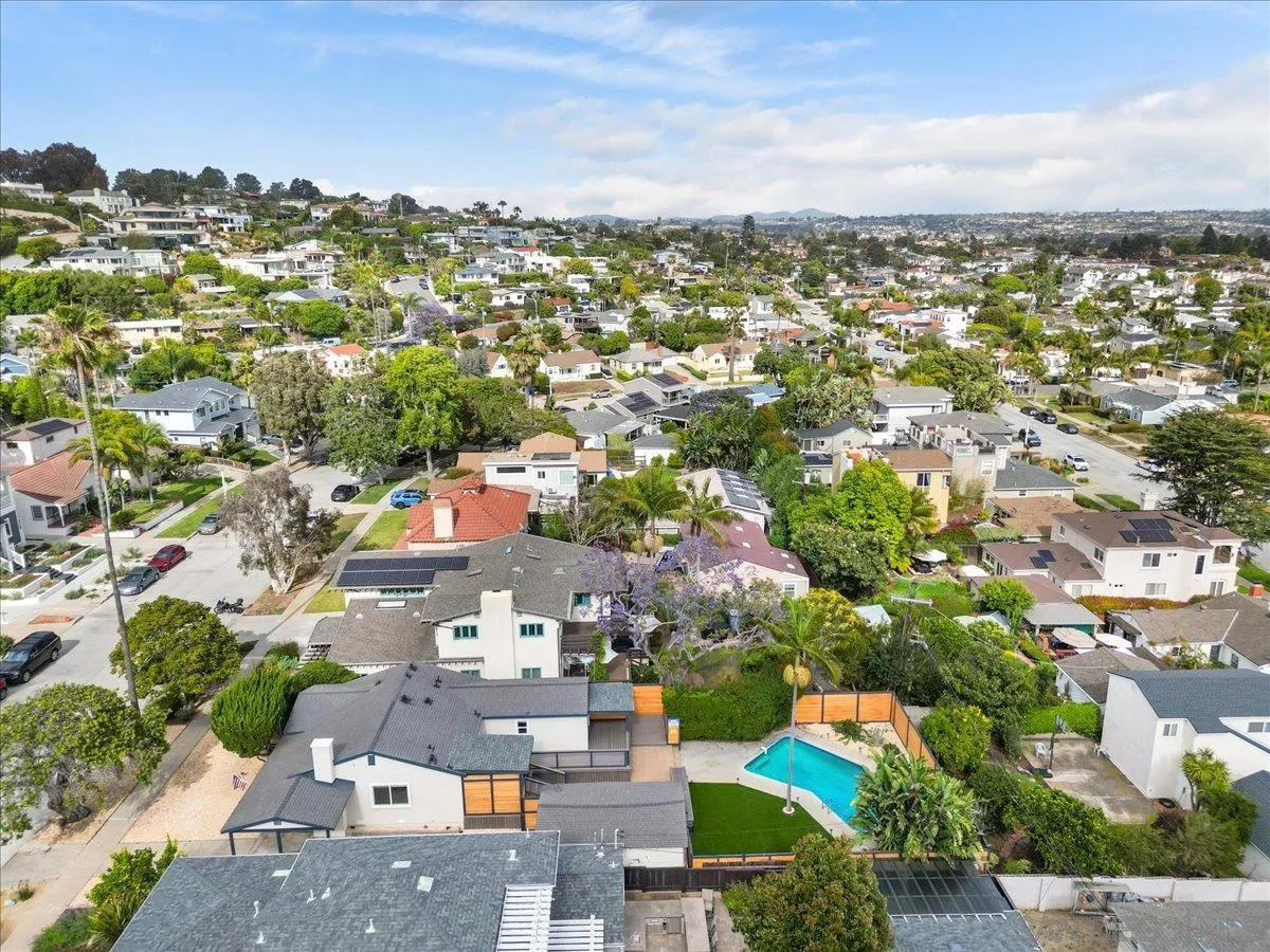 https://cdn.realtyfeed.com/cdn/127/260010205/aef29a4840ef80b0484aa1e8cbcb4d39.webp