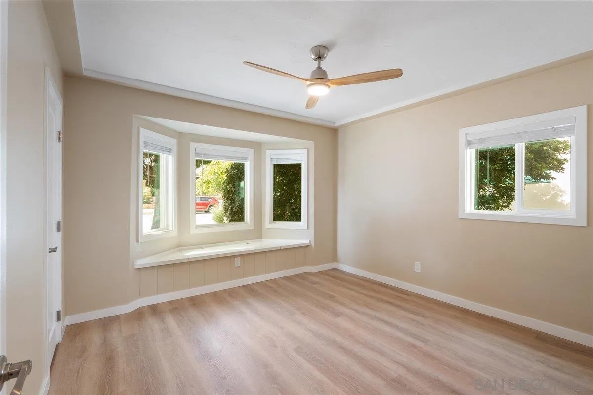 https://cdn.realtyfeed.com/cdn/127/260010205/dd6f7dffcb7e55a9900f07a536adfe7a.webp