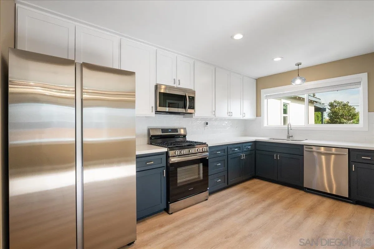 https://cdn.realtyfeed.com/cdn/127/260010205/ef8d98bcb51d2ab7ed3719ba99a4ac09.webp