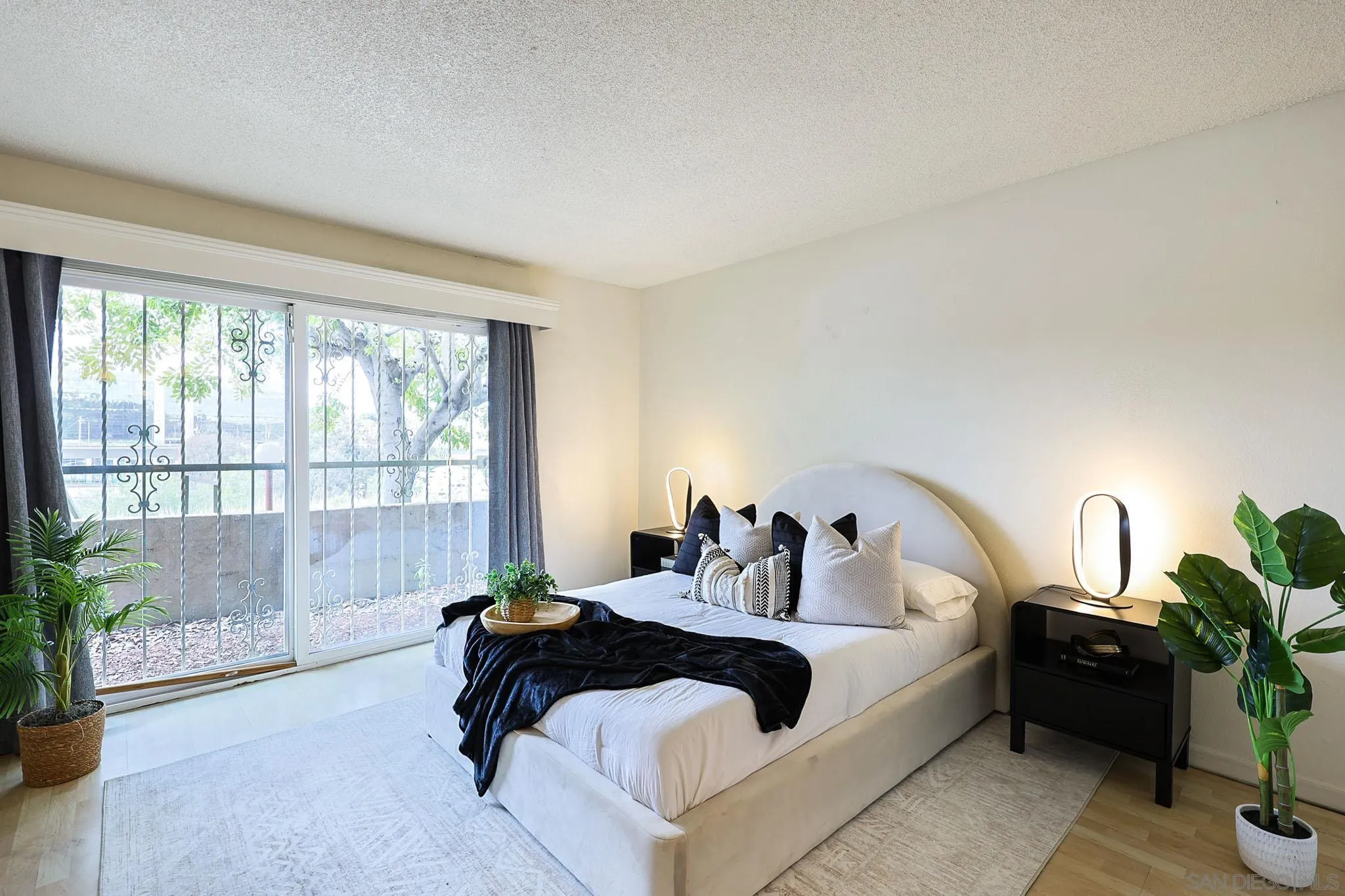 Photo #1: 260010207 Listing: Photo #1