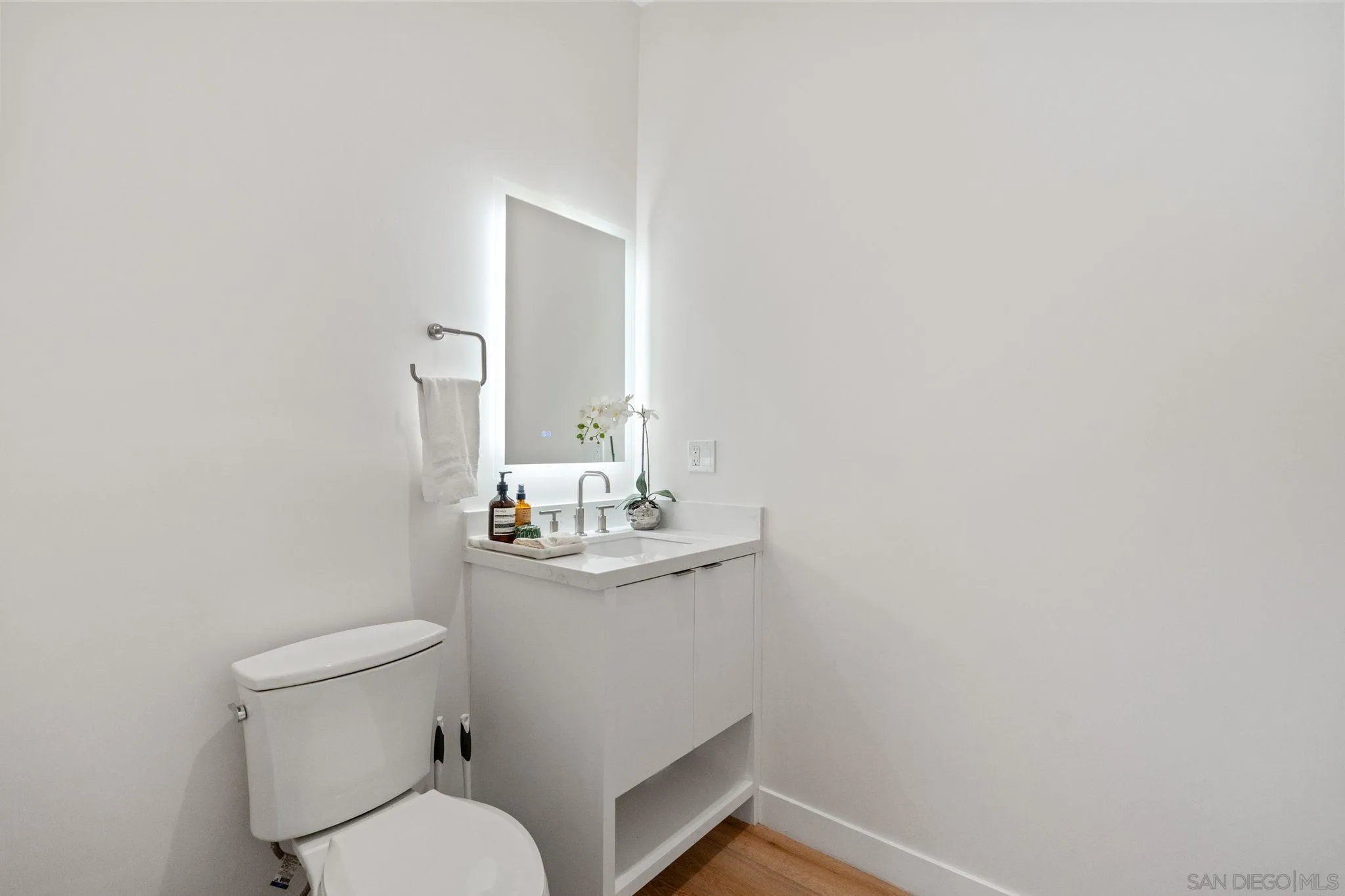 https://cdn.realtyfeed.com/cdn/127/260010211/18a16f469e6e80c237dbbf245372c3df.webp