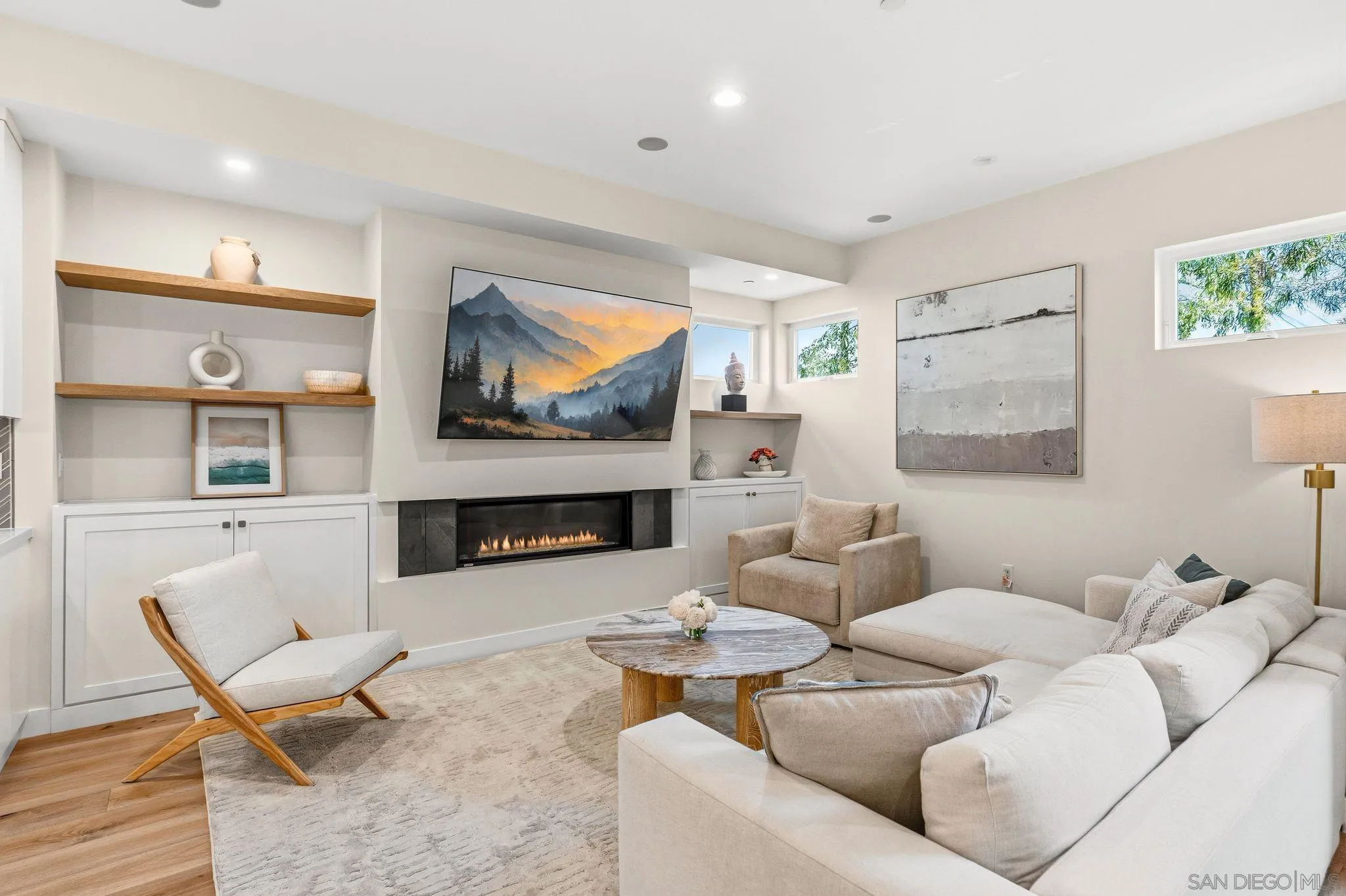 https://cdn.realtyfeed.com/cdn/127/260010211/2c3d40ad7b51d17dafc41aa3a8be213b.webp