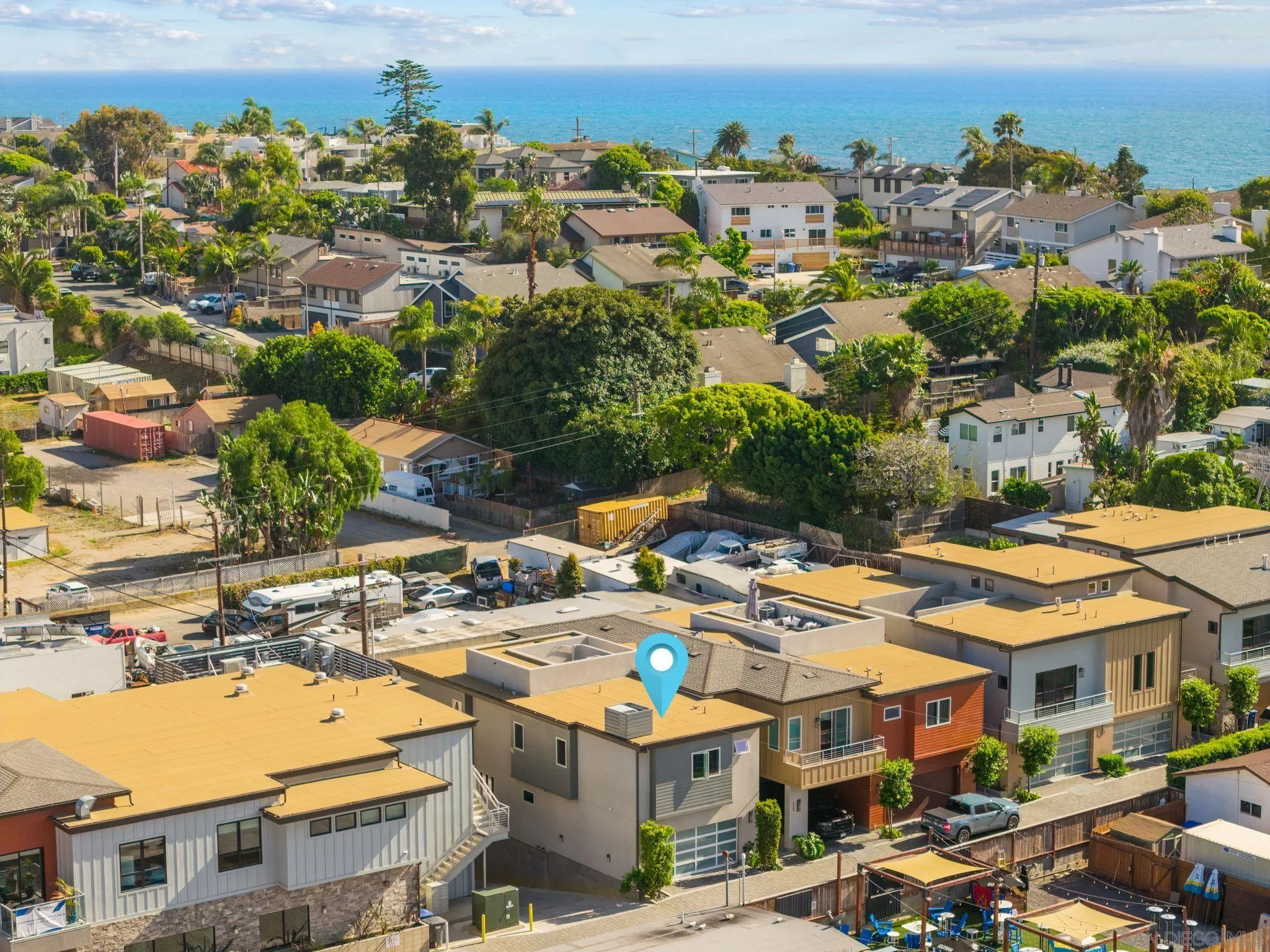 https://cdn.realtyfeed.com/cdn/127/260010211/34690e7cd2c5bb0d8a2d9e19ad7d66b7.webp