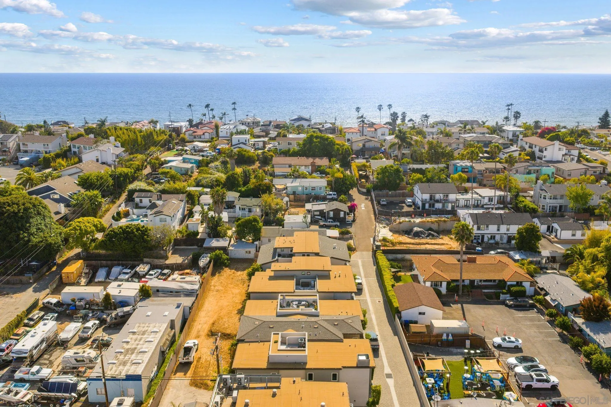 https://cdn.realtyfeed.com/cdn/127/260010211/5e430dce60bcdf9b06681a05a81130b0.webp
