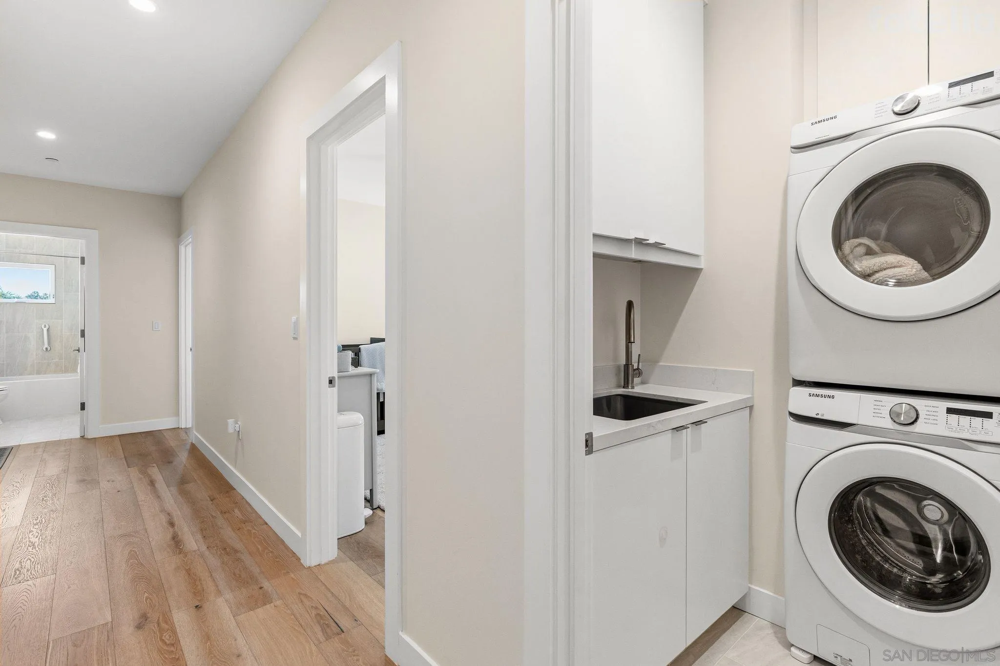 https://cdn.realtyfeed.com/cdn/127/260010211/688c8eb43508b960e8e4d1019dc61749.webp