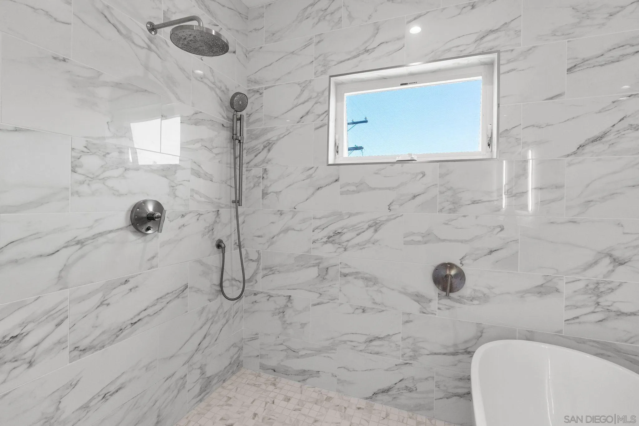 https://cdn.realtyfeed.com/cdn/127/260010211/7aa67c30d53893f2e74694b0407fd5ee.webp