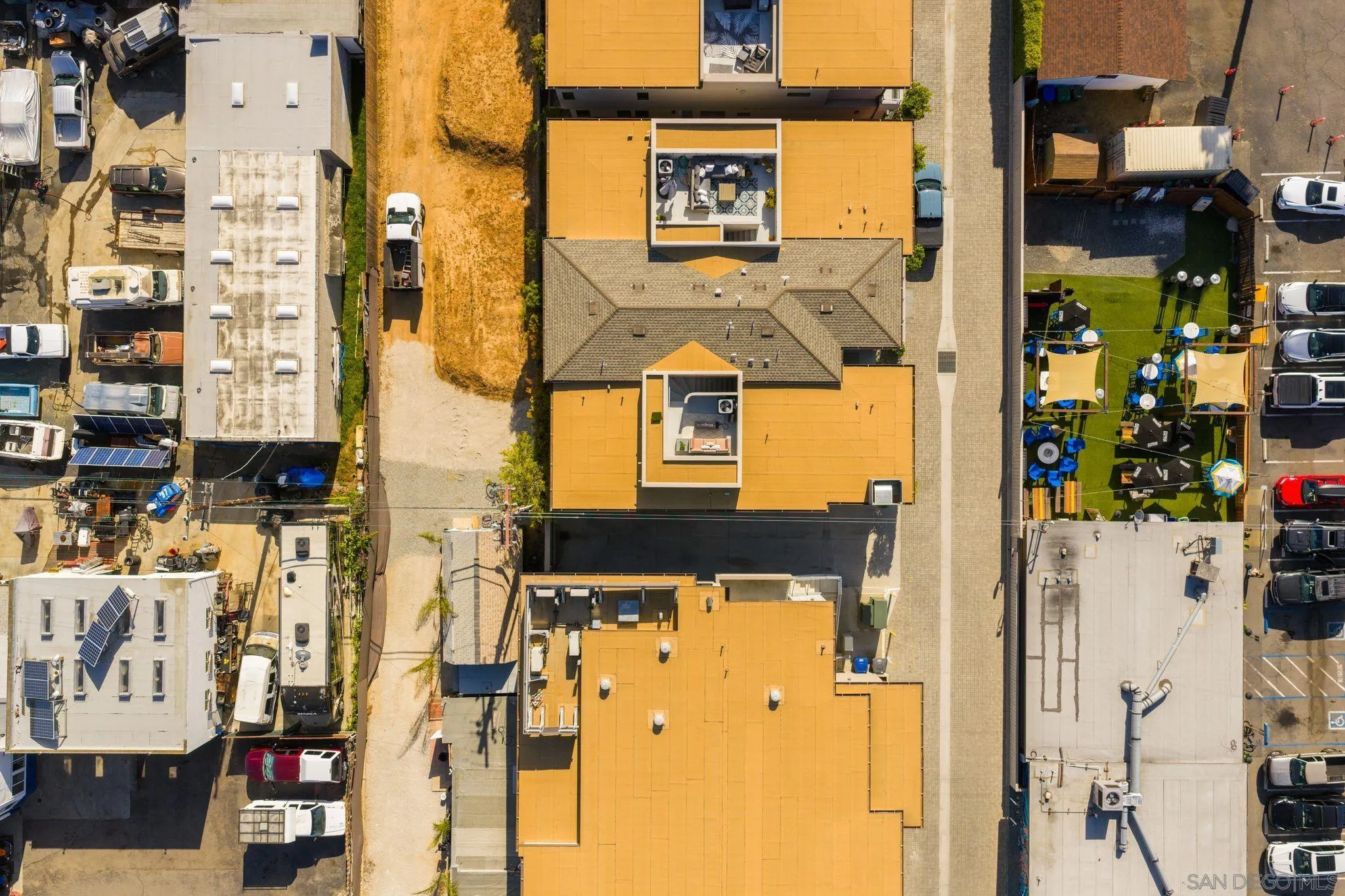 https://cdn.realtyfeed.com/cdn/127/260010211/db8265a7e96361f4cd2b0215b51196e5.webp