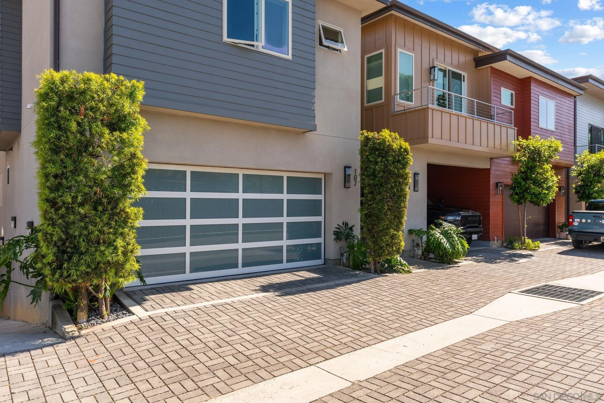 https://cdn.realtyfeed.com/cdn/127/260010211/f97a7dbf734520ea4e15993f32f06986.webp