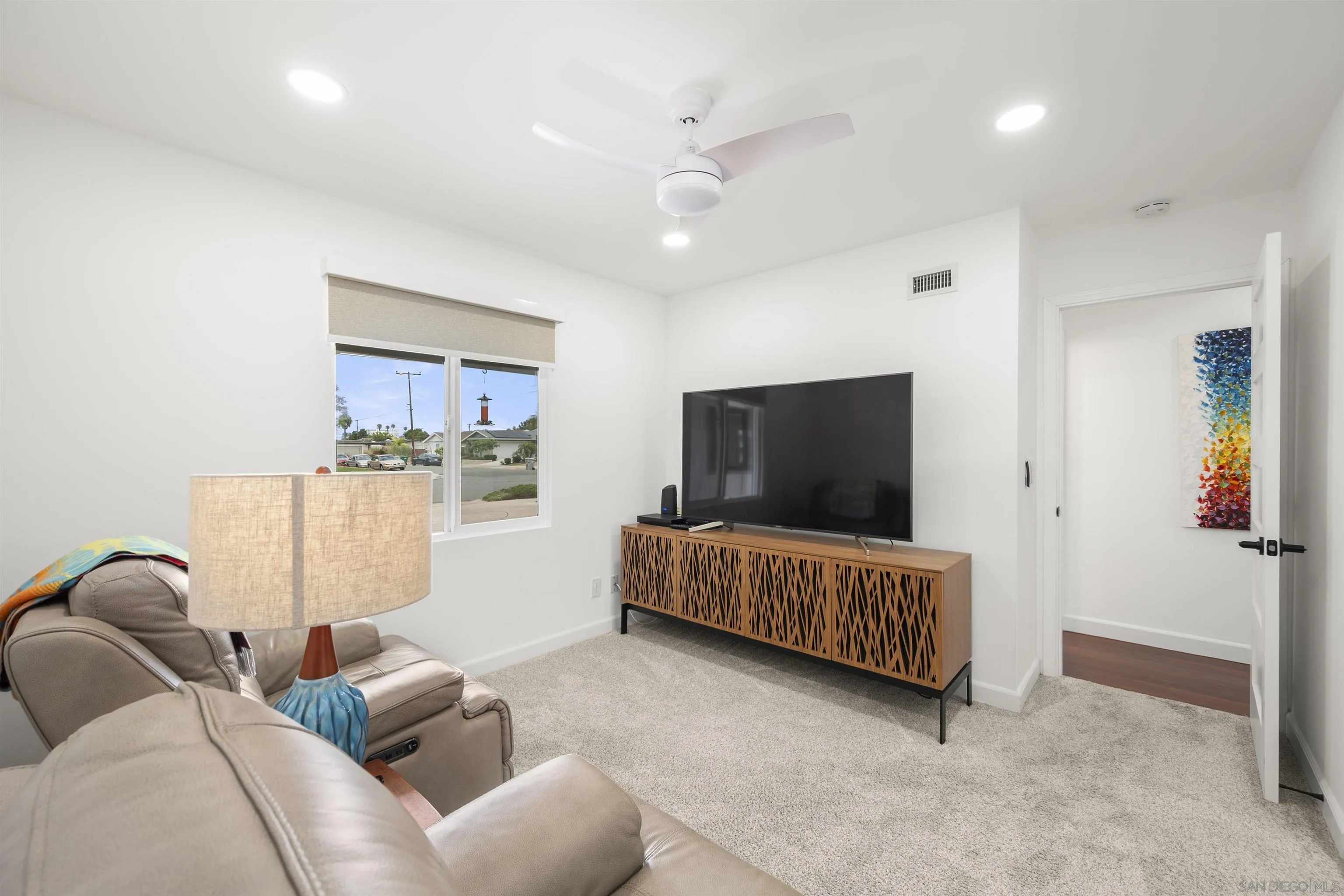 https://cdn.realtyfeed.com/cdn/127/260010212/4e9804689996be139db9543e6c072b21.webp