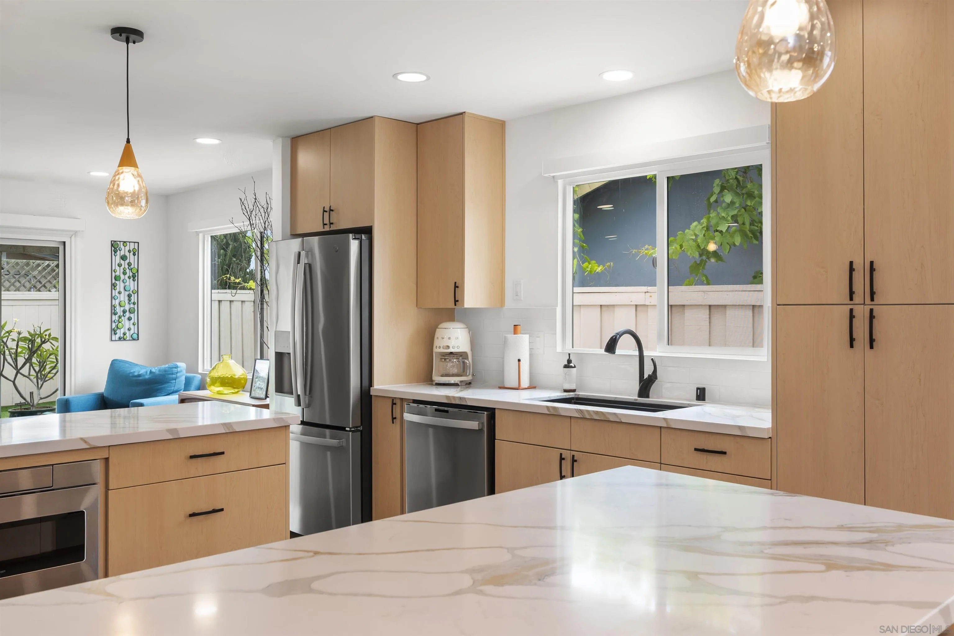https://cdn.realtyfeed.com/cdn/127/260010212/ac0cc73a284279b1634a48de2b8d9954.webp