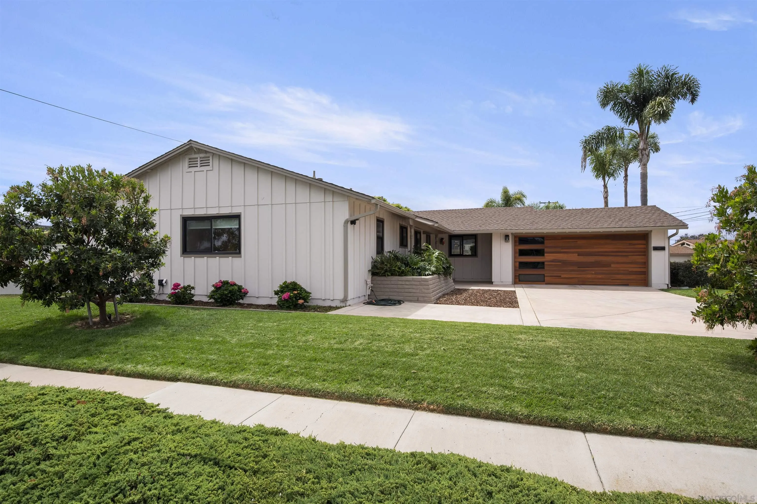 https://cdn.realtyfeed.com/cdn/127/260010212/cb558b12fa83c053f96b9c97563d02ce.webp