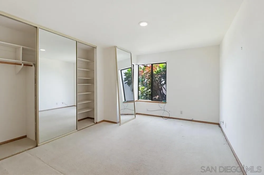 https://cdn.realtyfeed.com/cdn/127/260010214/4c4200964a9b4c59d4272e40eaafd090.webp