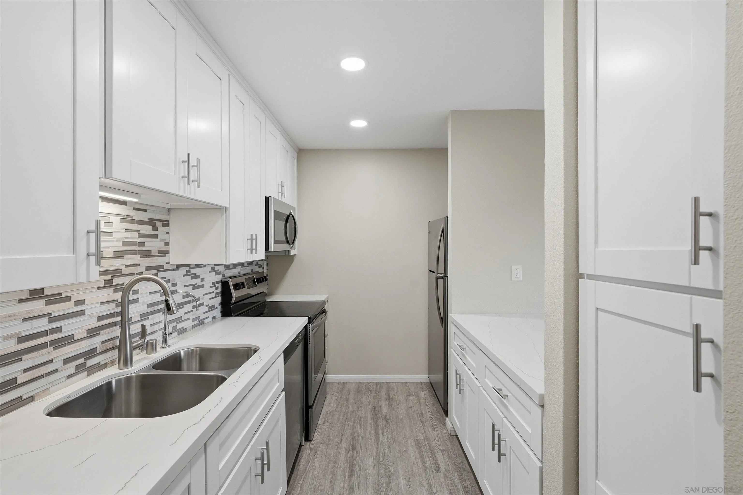 Photo #10: 260010216 Listing: Photo #10
