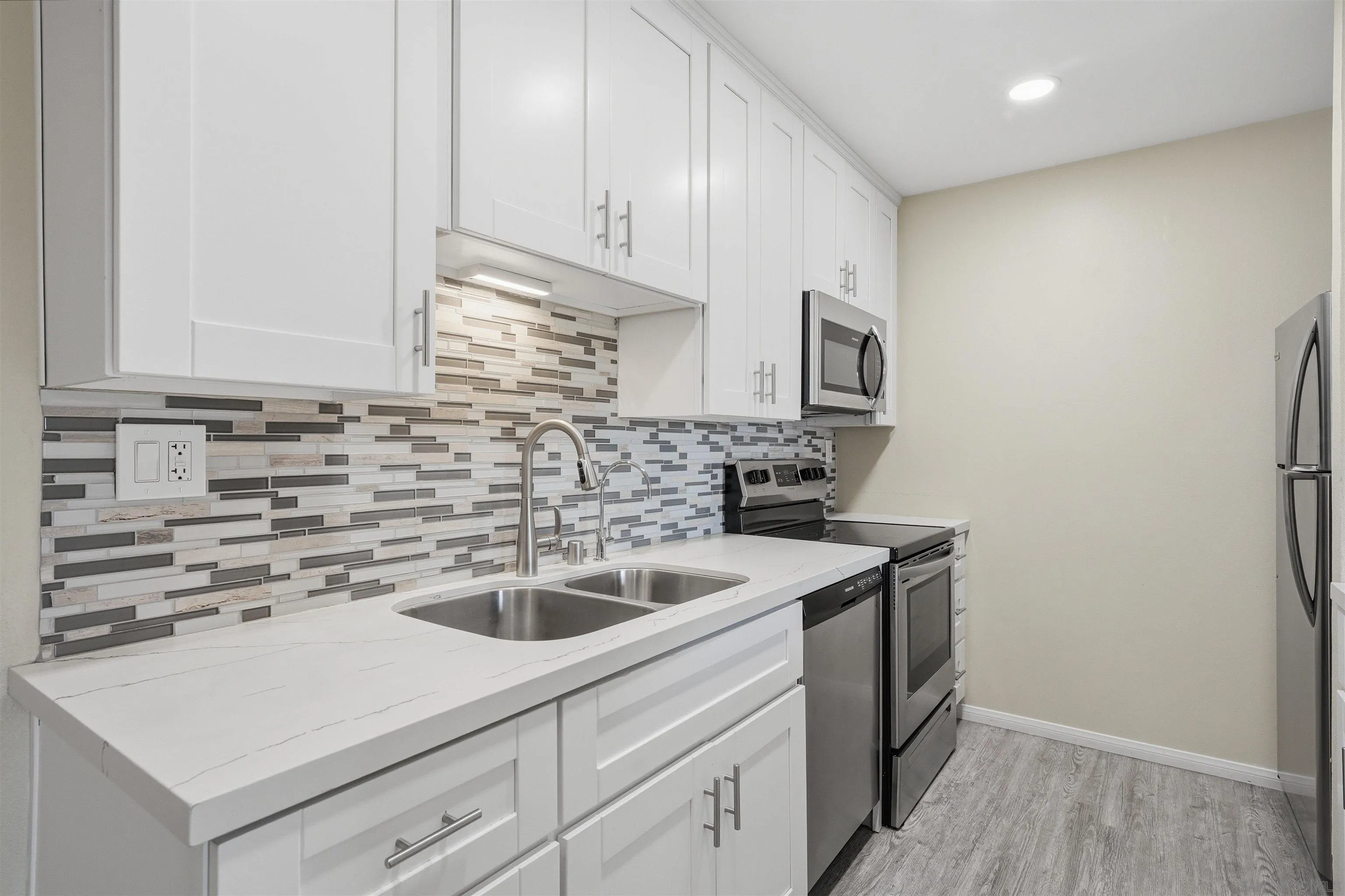 Photo #6: 260010216 Listing: Photo #6