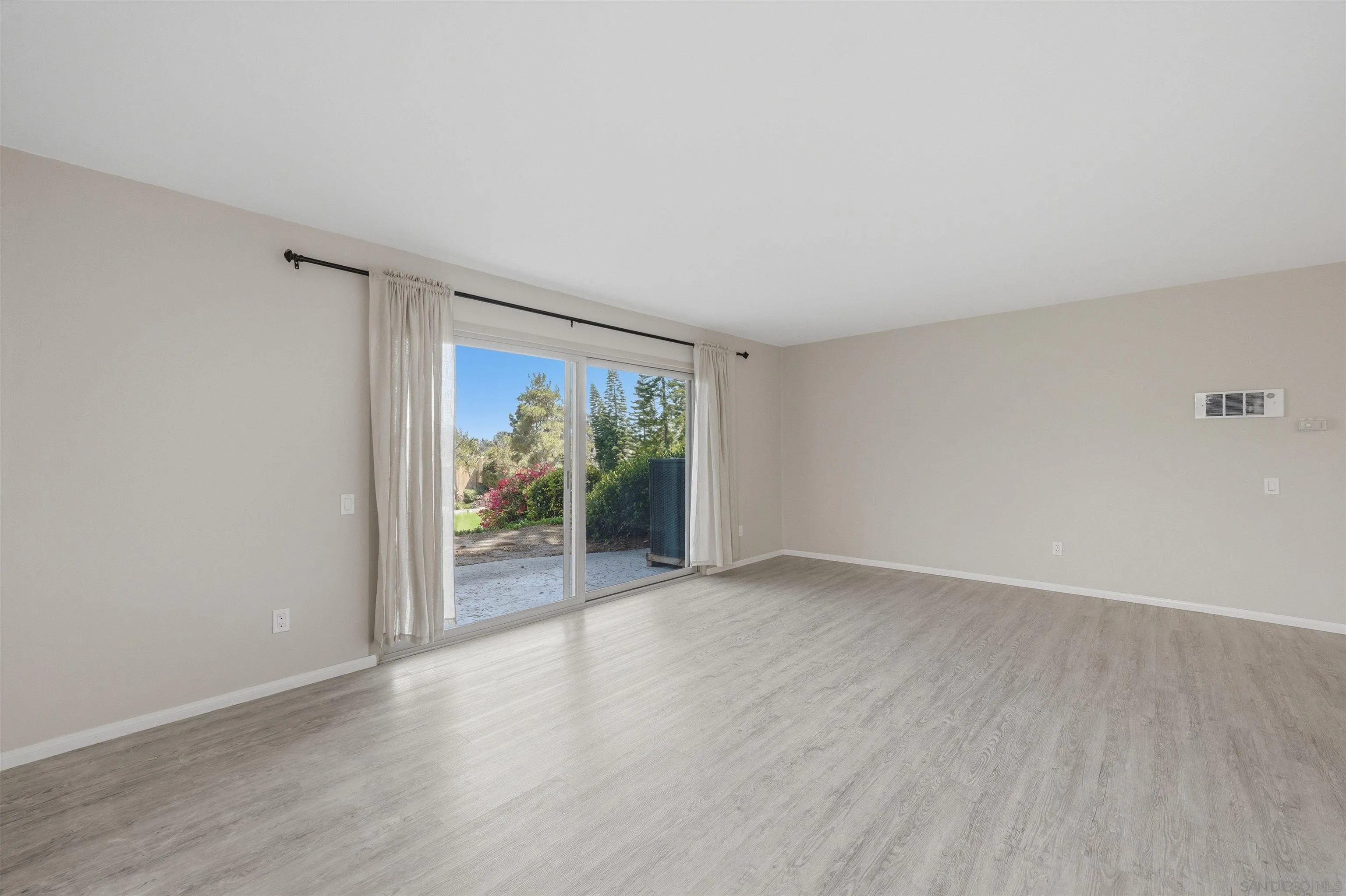 Photo #11: 260010216 Listing: Photo #11