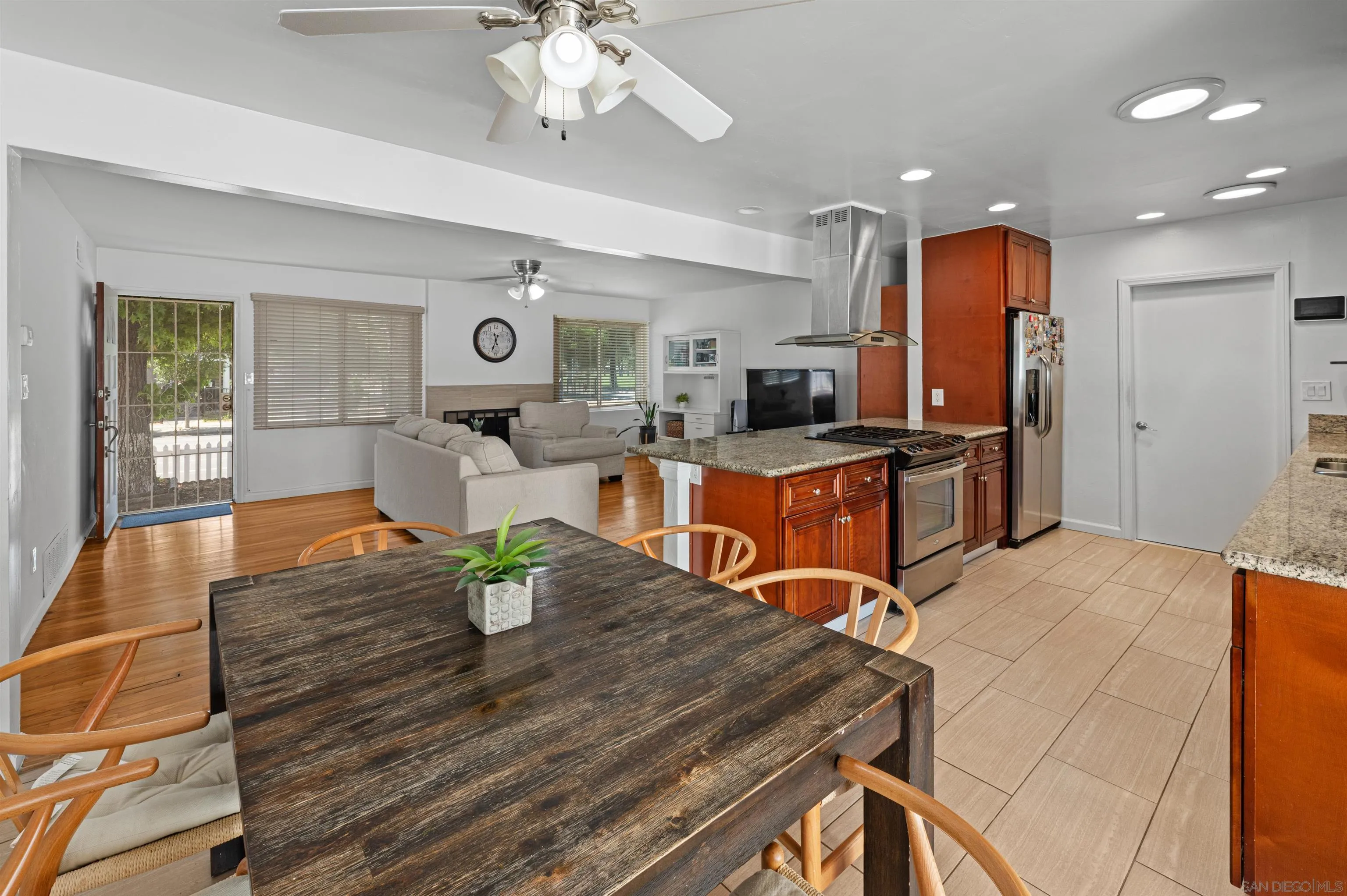 https://cdn.realtyfeed.com/cdn/127/260010219/2944934d2281ab017a57a5b7b093cd04.webp