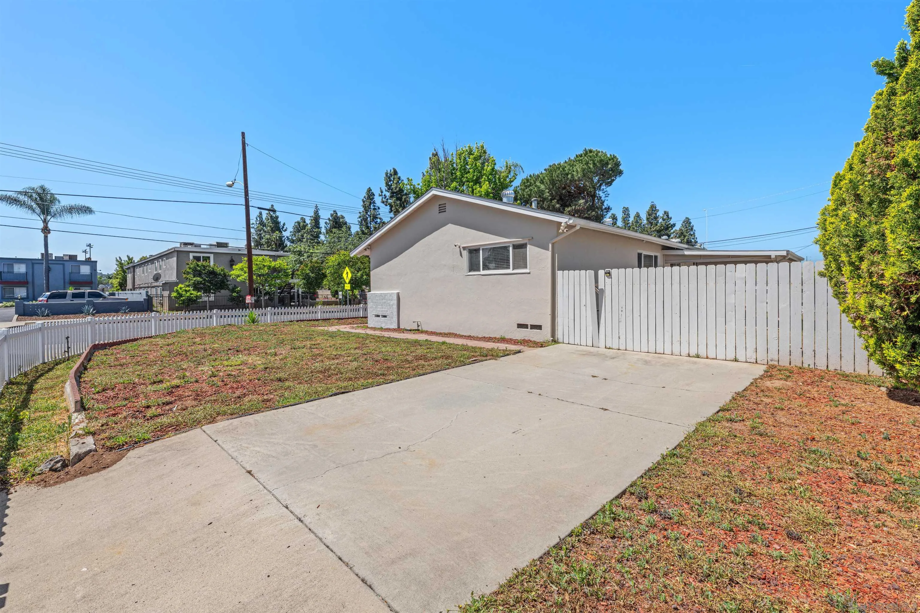 https://cdn.realtyfeed.com/cdn/127/260010219/332a8d8df530bc06b0d826b364355e23.webp