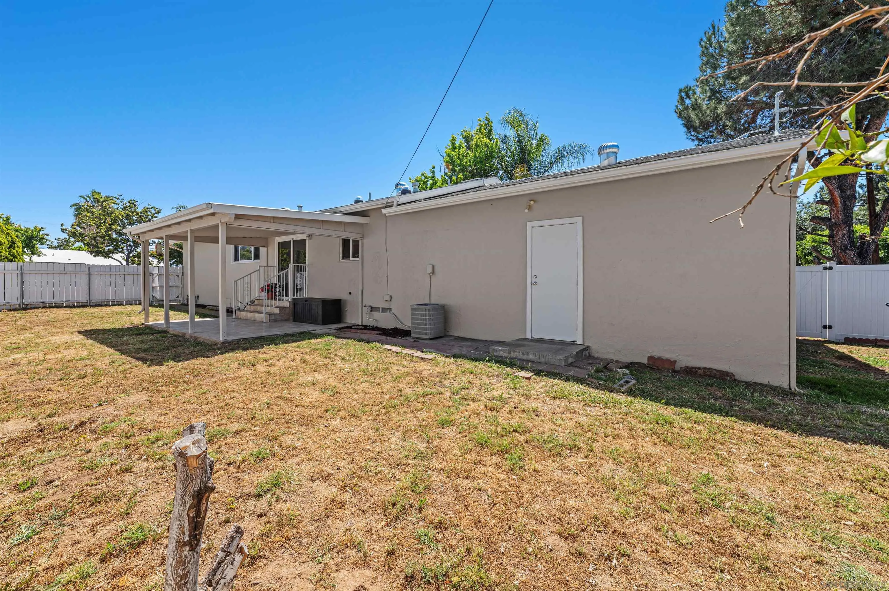 https://cdn.realtyfeed.com/cdn/127/260010219/7e9844082f57480436b6a95ea32fc693.webp