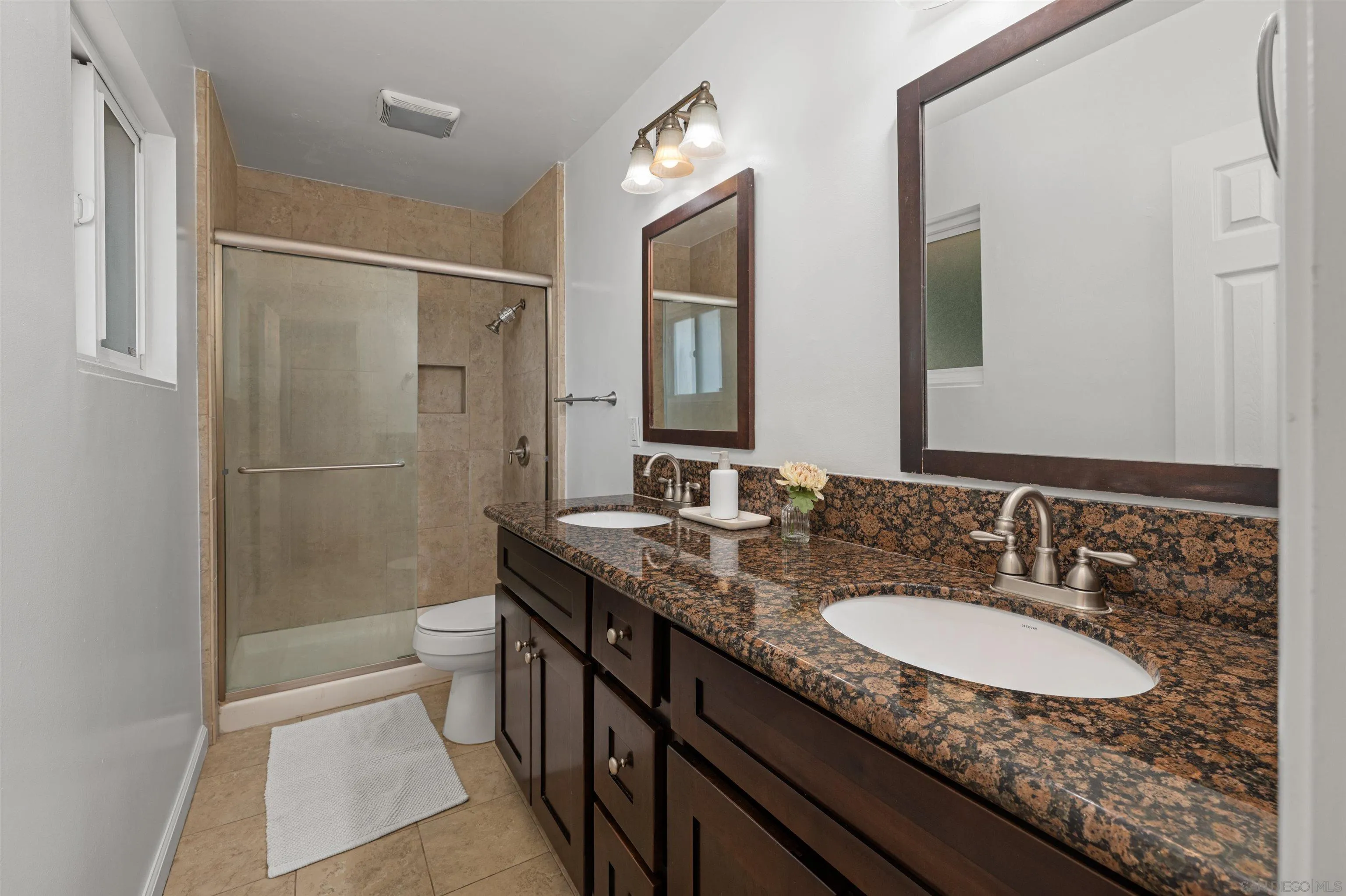 https://cdn.realtyfeed.com/cdn/127/260010219/96a33f9ddb5d0a6a12f3ea8c64ca8578.webp
